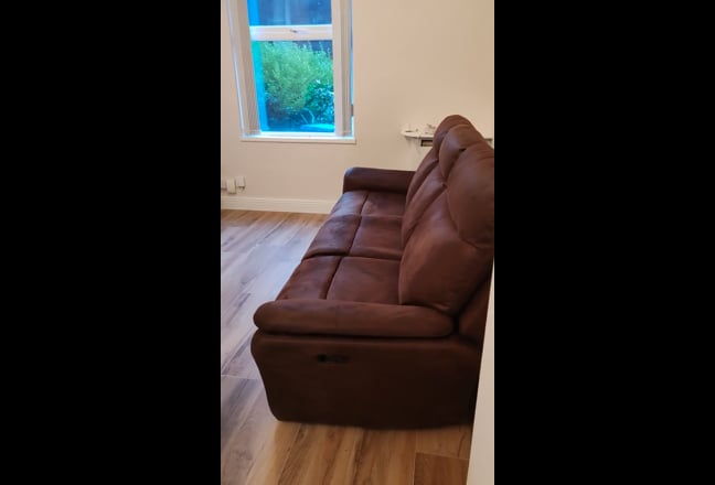 Double room to let  Main Photo