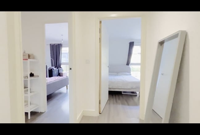 2 Bed Flat, Copenhagen Court, SE8  Main Photo