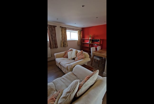 Large bedroom with private lounge and shower room Main Photo