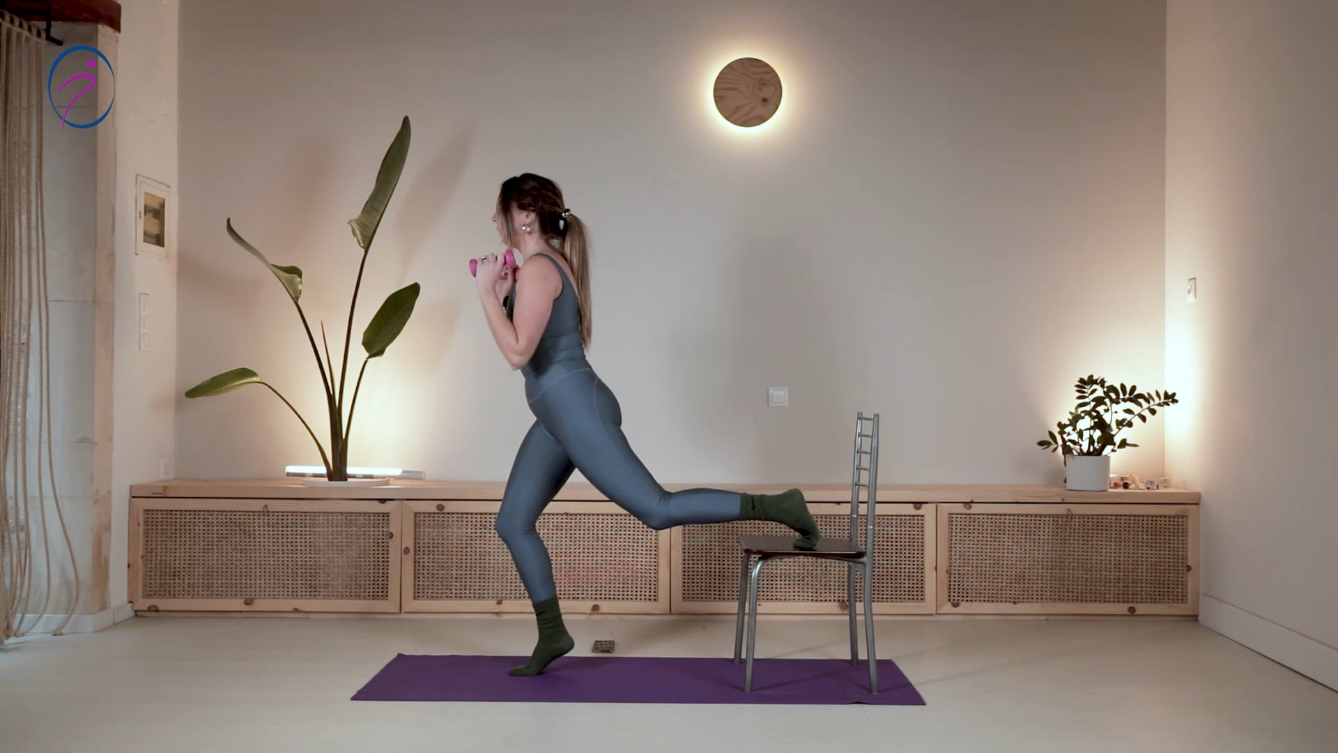 chair workout για πόδια-γλουτούς-χέρια Thumbnail