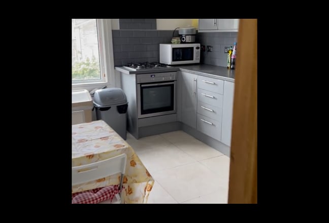 Video 1: Bathroom 1