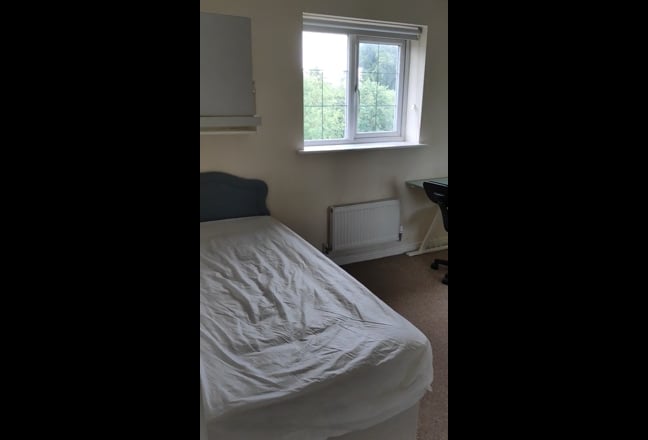 Student House Room  to Rent for 2025/2026 Main Photo