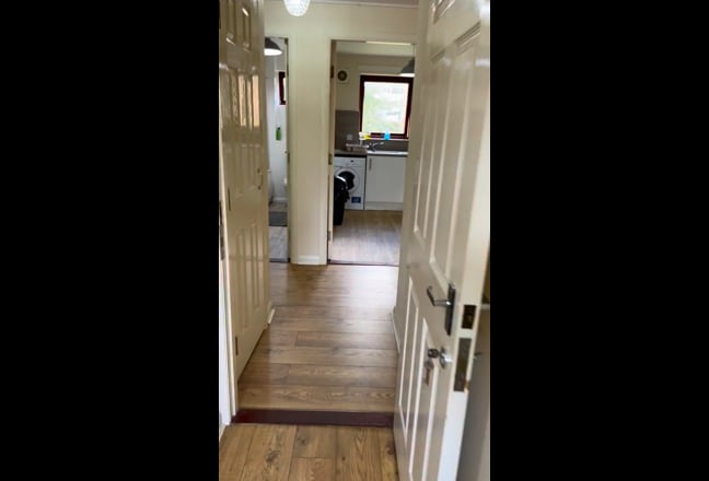 Furnished Double room in a spacious 2 bed flat Main Photo