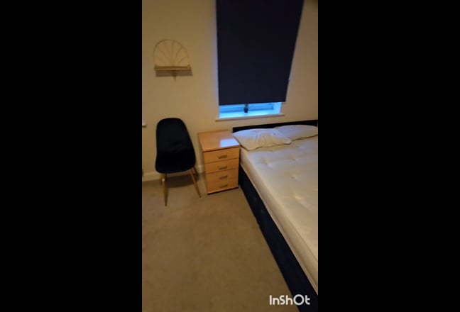 A spacious double room in a quiet clean environm.  Main Photo
