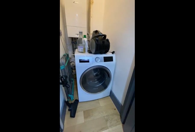 Double room in a great flat, v.good location. Main Photo