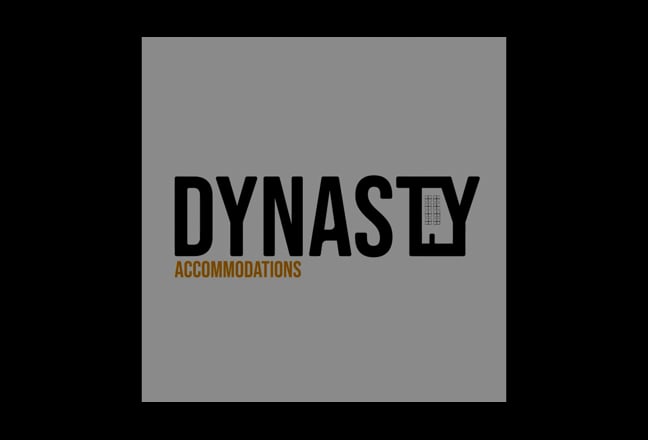 Triple Size Room with Bar! Main Photo