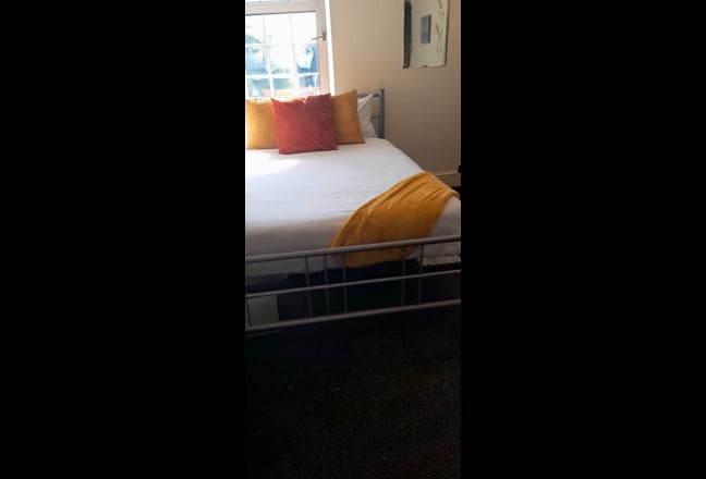 2 mins walk to warehouses. Large double.  Main Photo