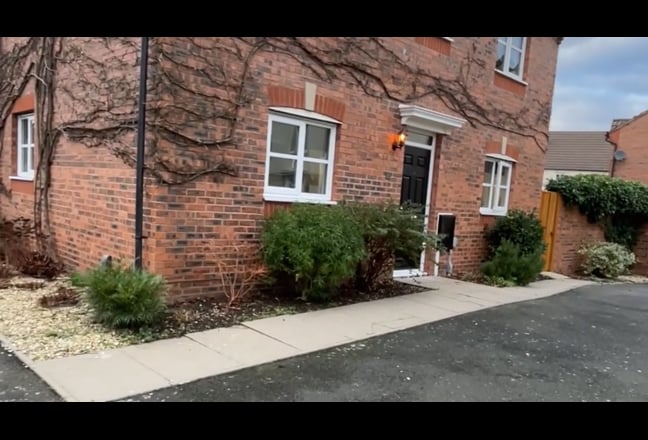 Furnished double in 3-bed house bills included Main Photo