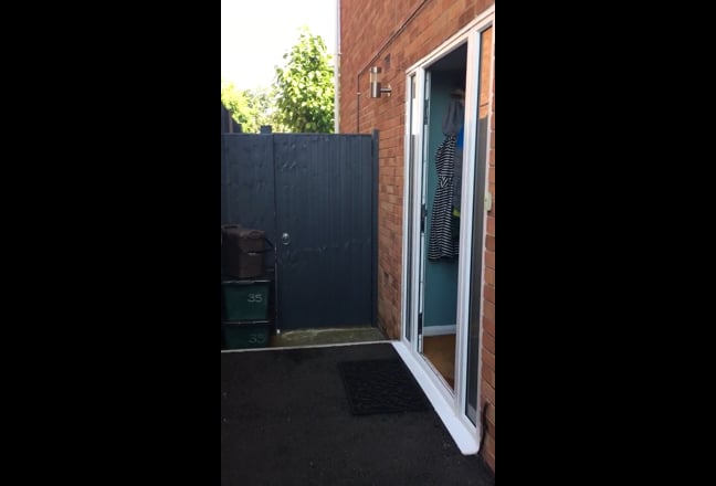  Room near Oxstalls & GRH Main Photo