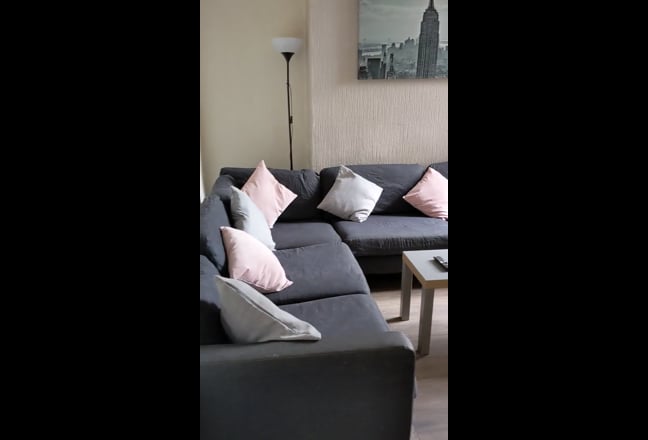 Professional  House Share Main Photo