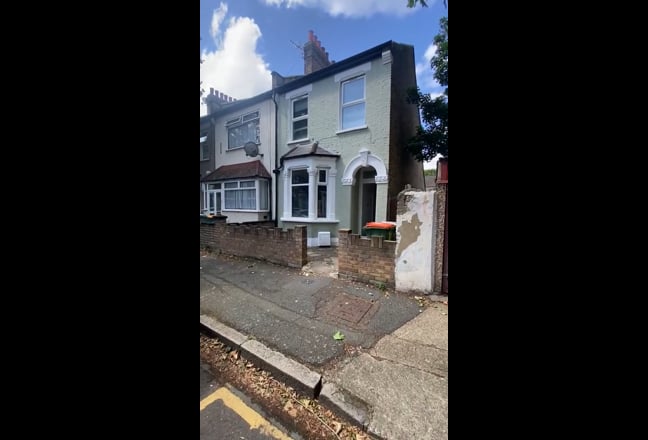 💕Bright Double Rm - All Bills Inc-Females Only.  Main Photo