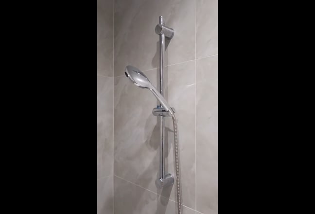 Bedroom/lounge with own kitchen Main Photo