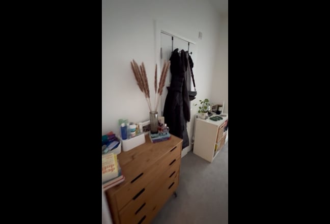 Quiet en suite king room, great transport links Main Photo