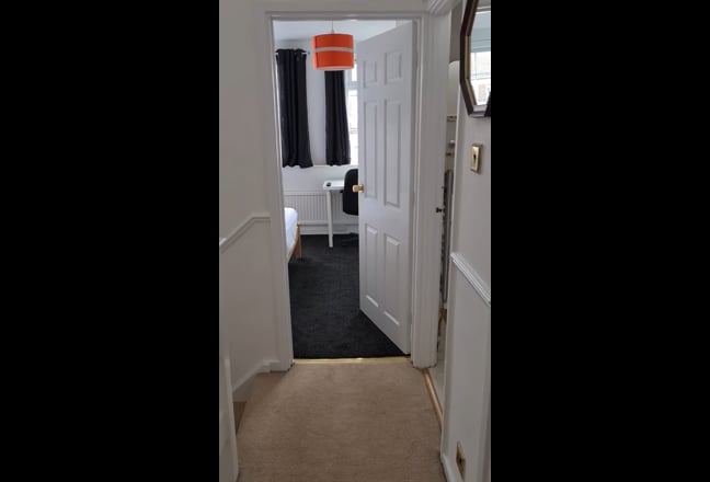  Double room - Professional or Student considered Main Photo