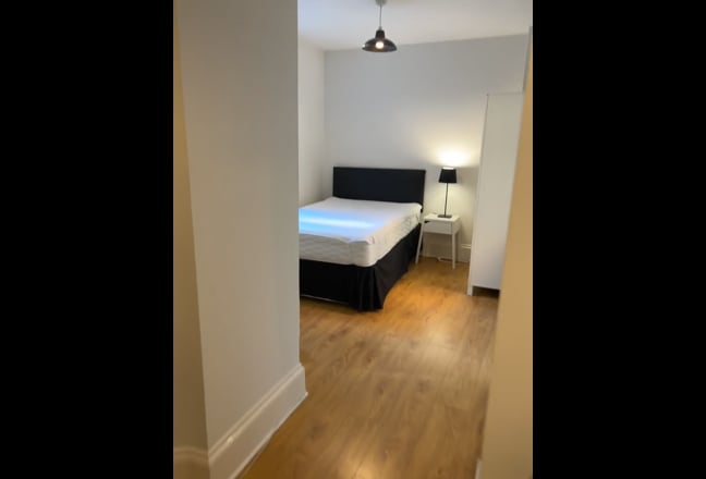 Double room AVAIL NOW clean unique great space.  Main Photo