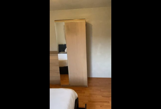 Double room in clean house Main Photo