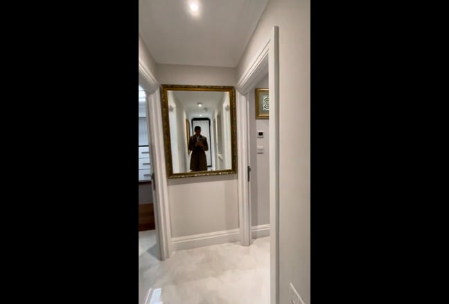 Video 1: Bedroom/Ensuite2