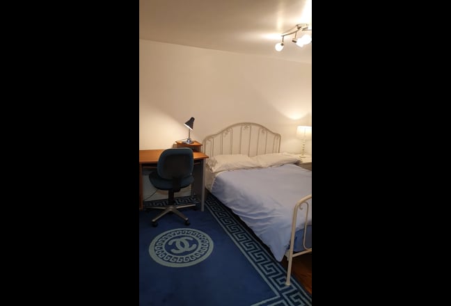 Double room in Windsor to rent  Main Photo