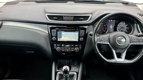 NISSAN QASHQAI 2018 (18)