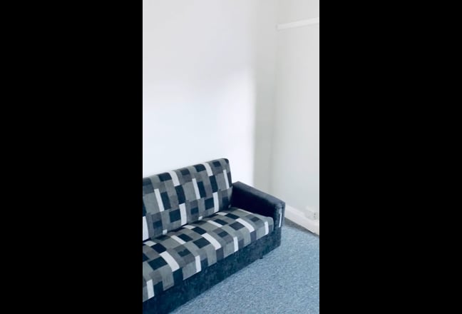 Large 1 bedroom-small private garden**RG1 Prime*** Main Photo