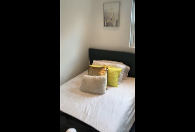 Double Room | 5mins to ClaphamJ | Bills inc Main Photo