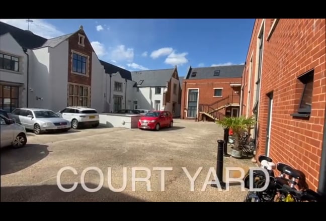 Ensuite 2 bed flat central exeter  Main Photo