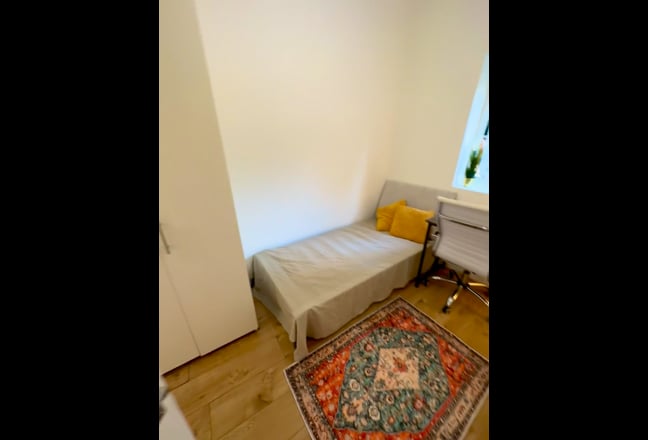 *Beautifull Single Bedsit - Single Occupancy* Main Photo