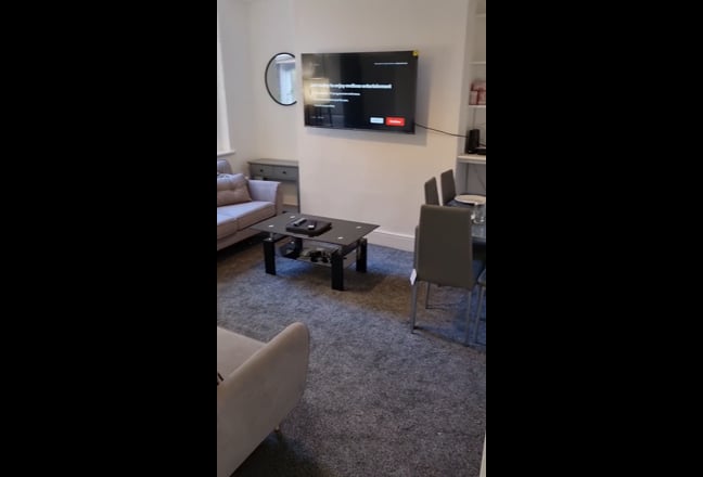 Fully Refurbished House: 5Bedrooms With 5-Ensuites Main Photo