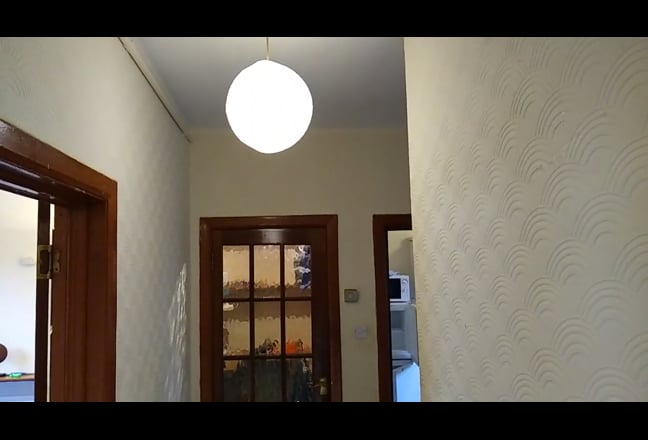 WHOLE FLAT - 2 rooms in 2 bed flat. Main Photo