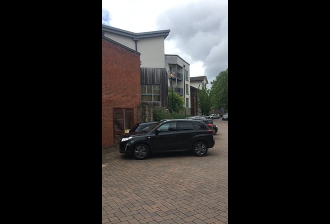 STUNNING 4 king bed 3 bath by Temple Meads Main Photo