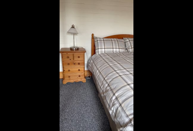 Large Double Room 500 metres From Junc 24 M5 Main Photo