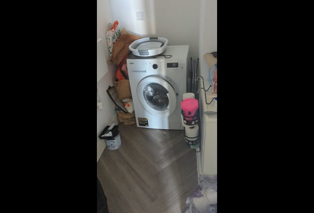 Seeking flatmate for two-bedroom apartment Main Photo