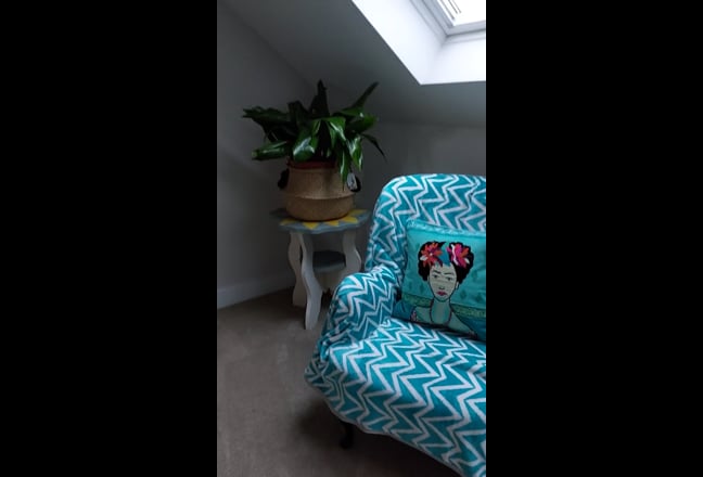 Video 1: Upstairs large bedroom with good size ensuite and shower.