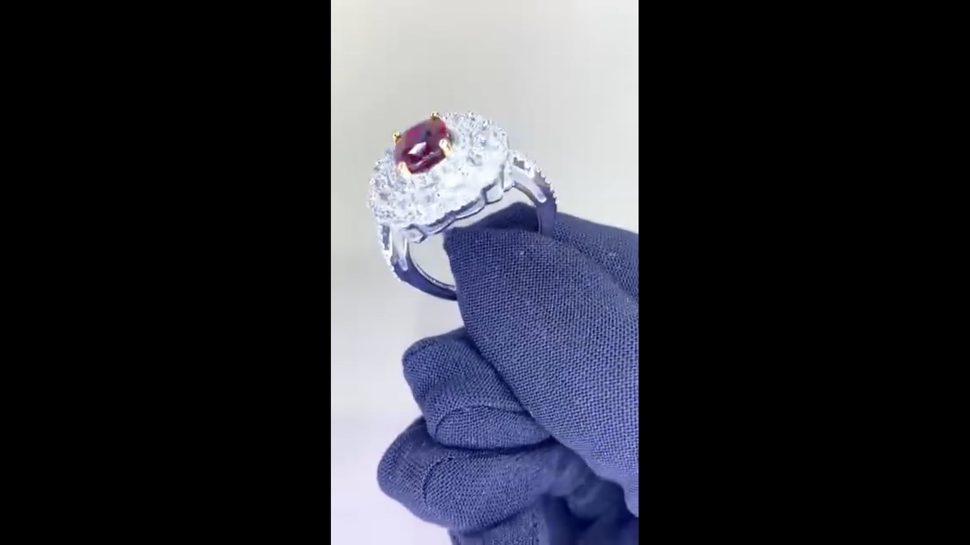 Rubis De Madagascar Traité - 1,49 Ct - Coupe Ovale - Neuf Sans Emballage D'origine