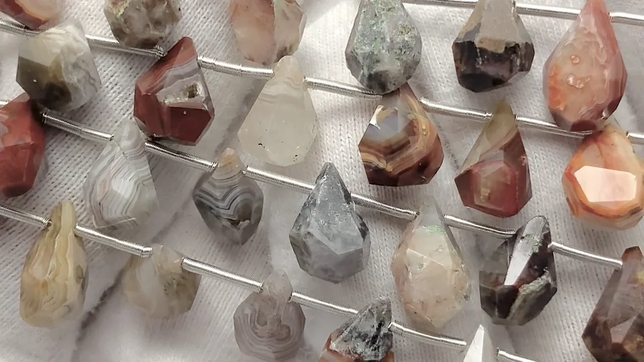 動画】ラグナレースアゲート ラフドロップ ブリオレットカット 1連(20