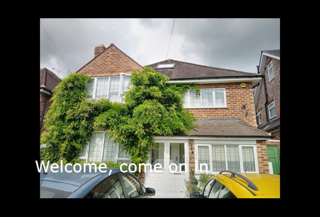 Video 1: Bedroom viewed from front