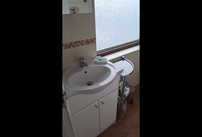  Double Room with Ensuite Single Occupancy Only  Main Photo