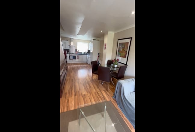 3-4 Bed House, Canary Wharf Main Photo