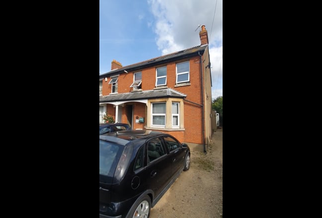 ***Room to let Iffley Borders available1st Aug*** Main Photo