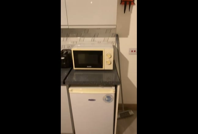 Spacious Duble Room with own Kitchen Main Photo