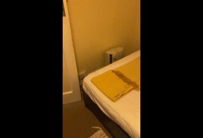  *Zone 1 * Clean Flat* Cozy Double  Room  Main Photo