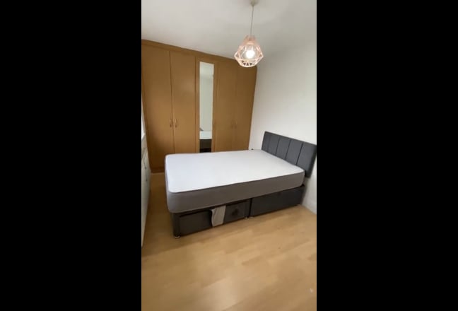 Lovely 6 bedroom house share in Uxbridge Main Photo