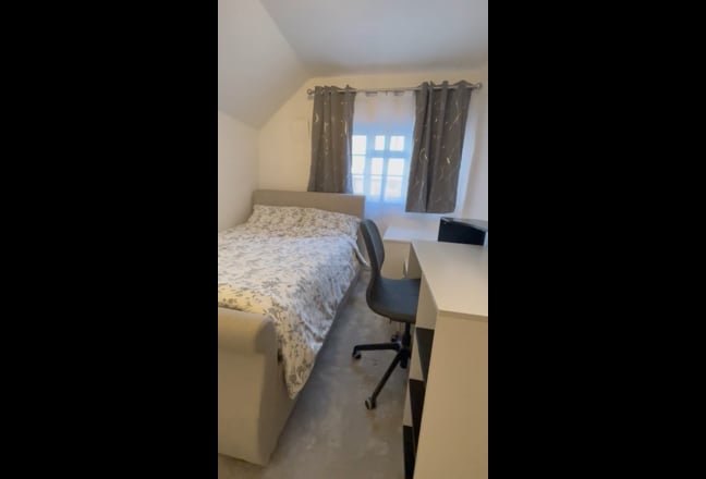 Private Double Room - Limehouse E14 London Main Photo