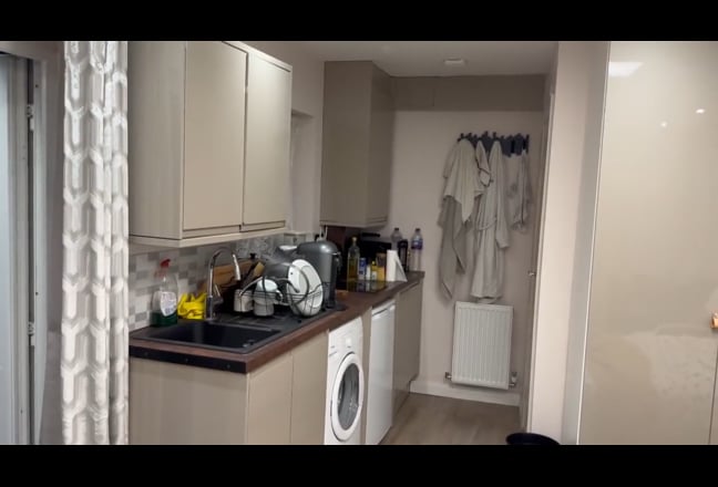 Fully Furnished studio apartment Main Photo