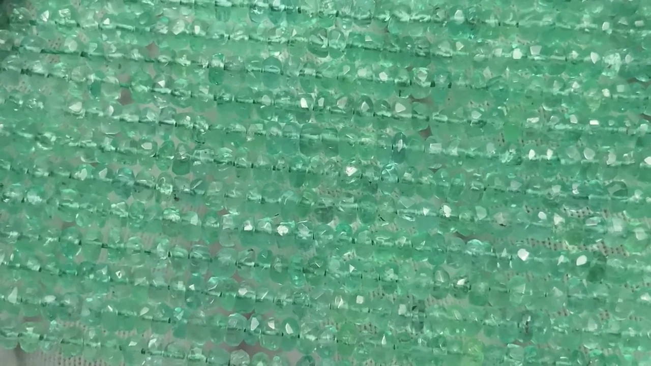 コロンビア産エメラルド ボタンカット 1連｜天然石ビーズの卸