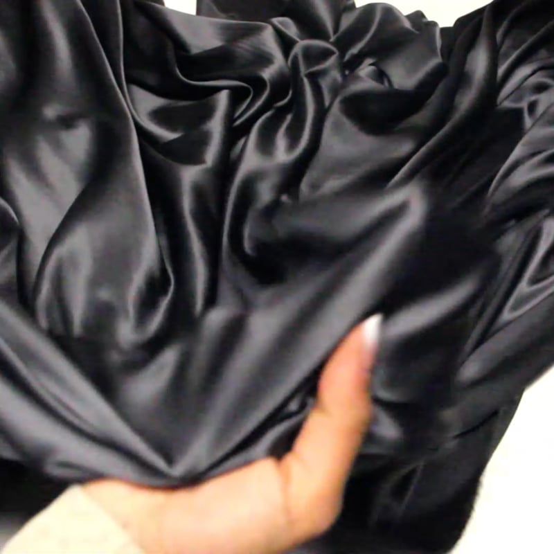 Vidéo: Satin de soie - Gris foncé