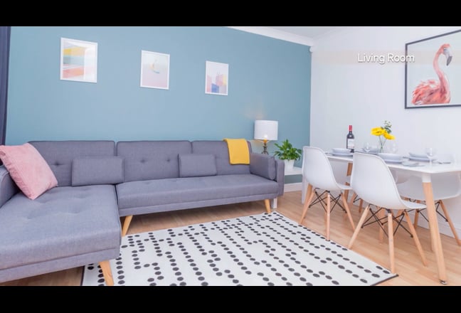 Stylish Double - Plentiful Storage - Huge House Main Photo