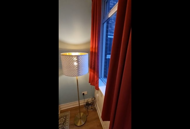 ST4 Guildford St - Large Double £500/Pcm inc Bills Main Photo