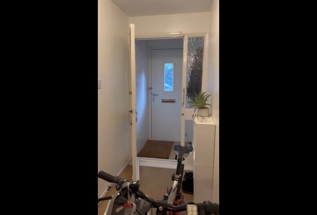 Single Bedroom House & Garden near Acton Town Tube Main Photo