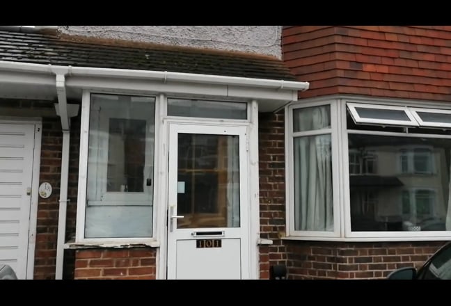 Double Room in a Clean Neighbourhood Main Photo